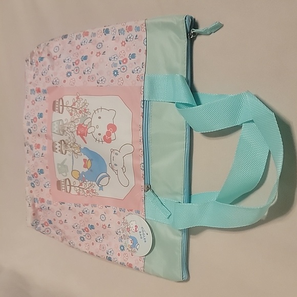 NEW Hello Kitty cooler lunch bag Sanrio Loot Crate - Picture 2 of 8